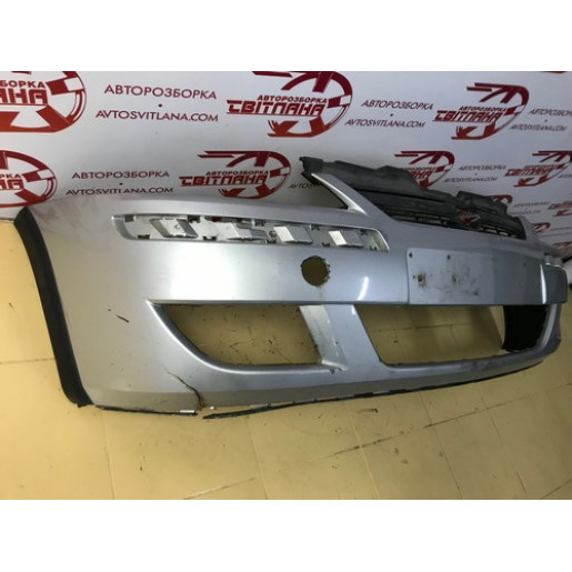 Бампер передній Opel Combo колір z157 2003-2011 13120826